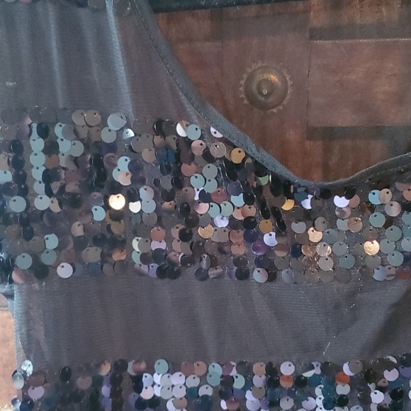 Sequins top - Picture 2 of 5